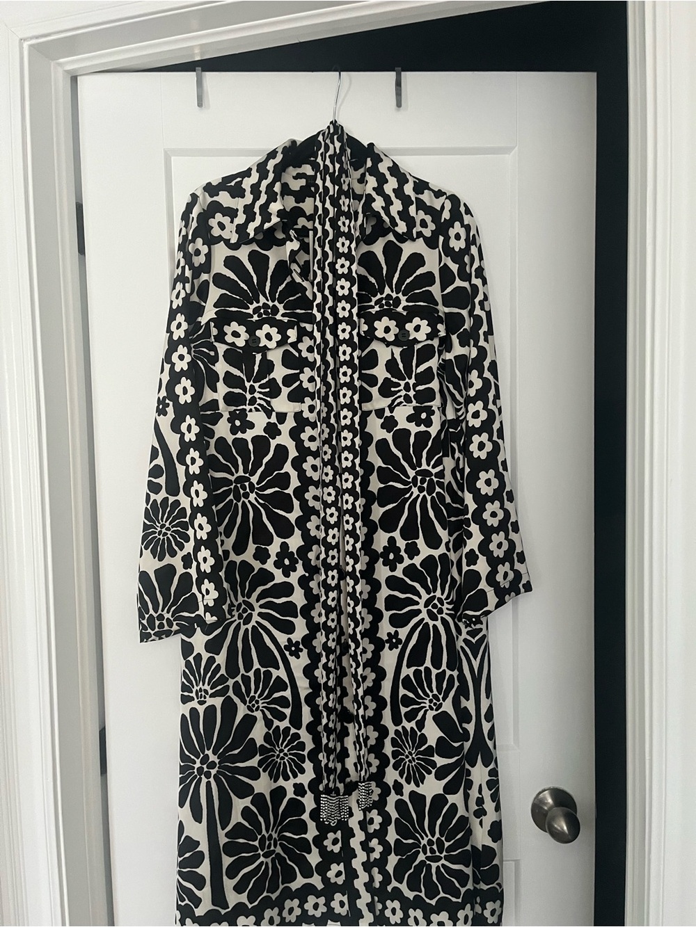 BNWT House of Harlow B&W Flower Dress Size S (fits large)